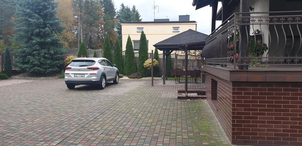 Pokoje Goscinne U Marka Tuszyn Exterior foto