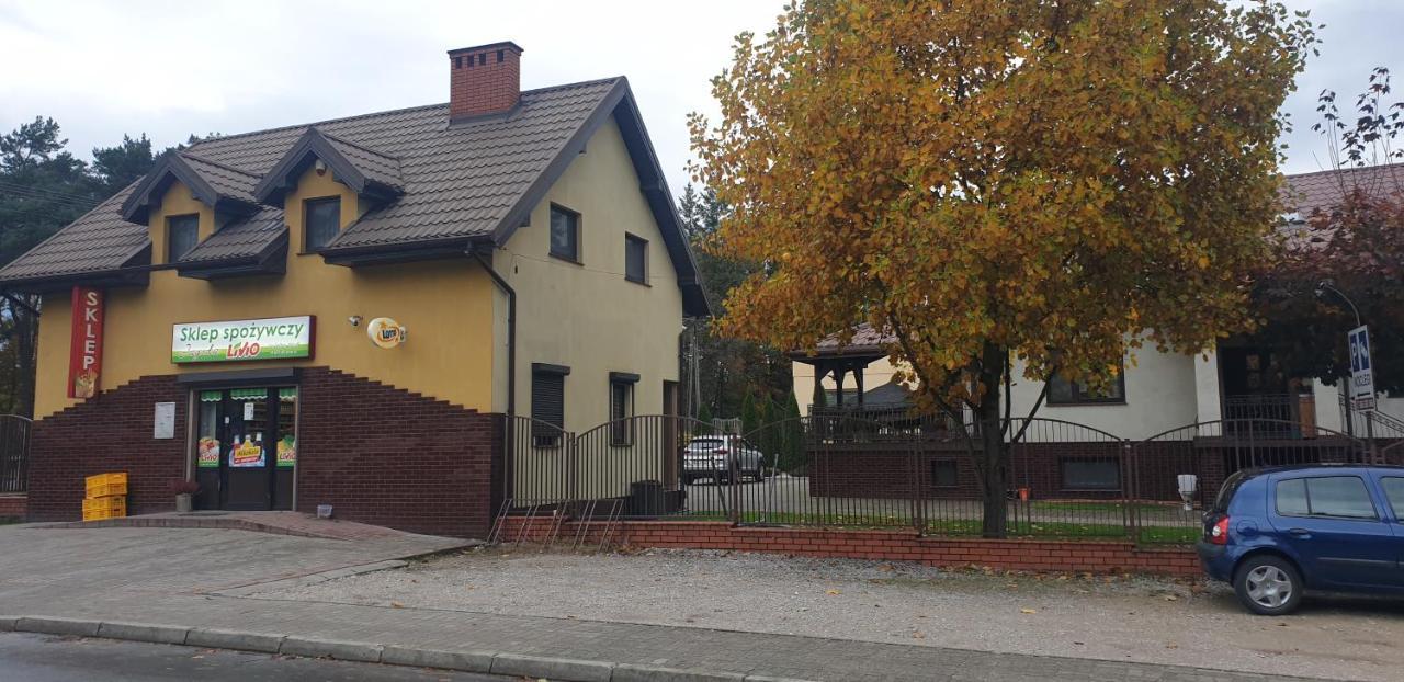 Pokoje Goscinne U Marka Tuszyn Exterior foto